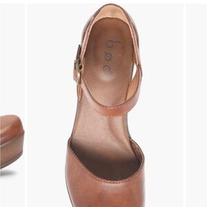 b.o.c. Women's Tan Leather Platform Shoes